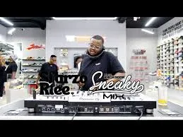 Sfarzo Rtee – Sneaky Amapiano Mix Download mp3